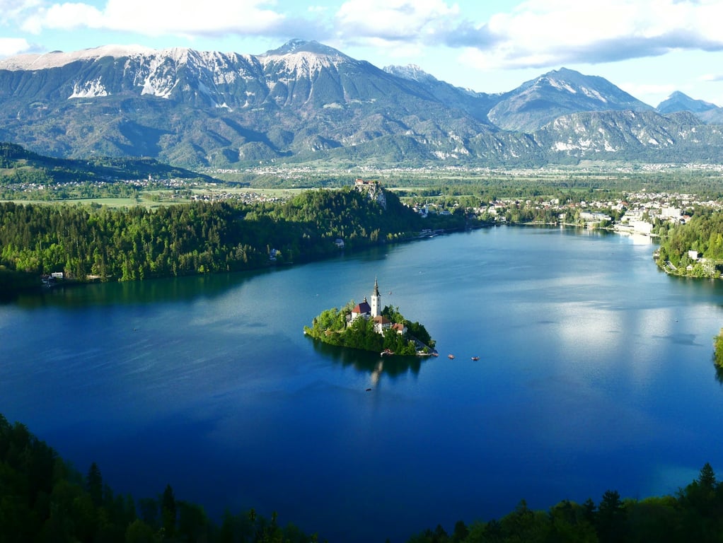 Božićna čarolija Slovenije - 27.11. i 11.12.2026.