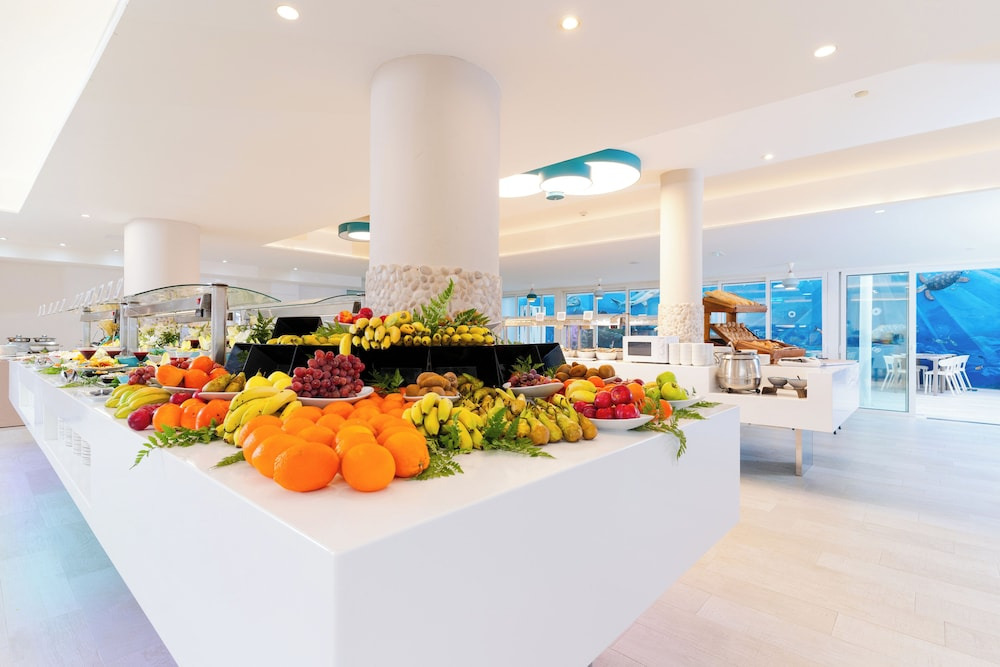 HOVIMA La Pinta Beachfront Family Hotel
