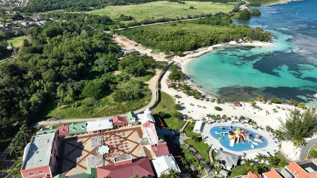 Bahia Principe Luxury Runaway Bay