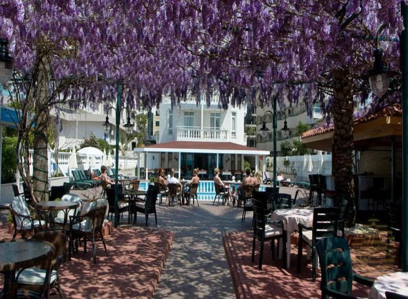Hotel Azak