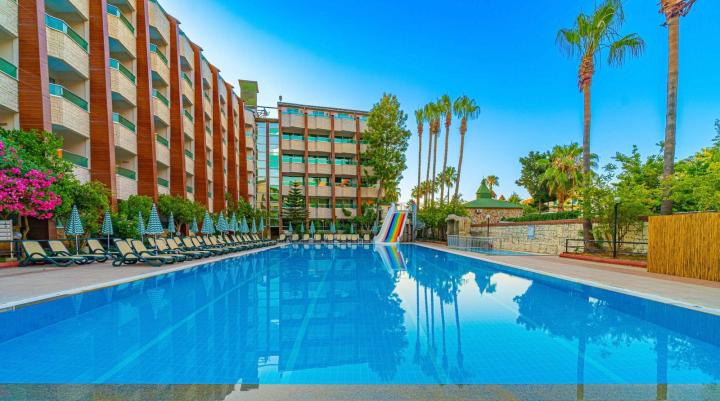 Sun and Sea Hotel
