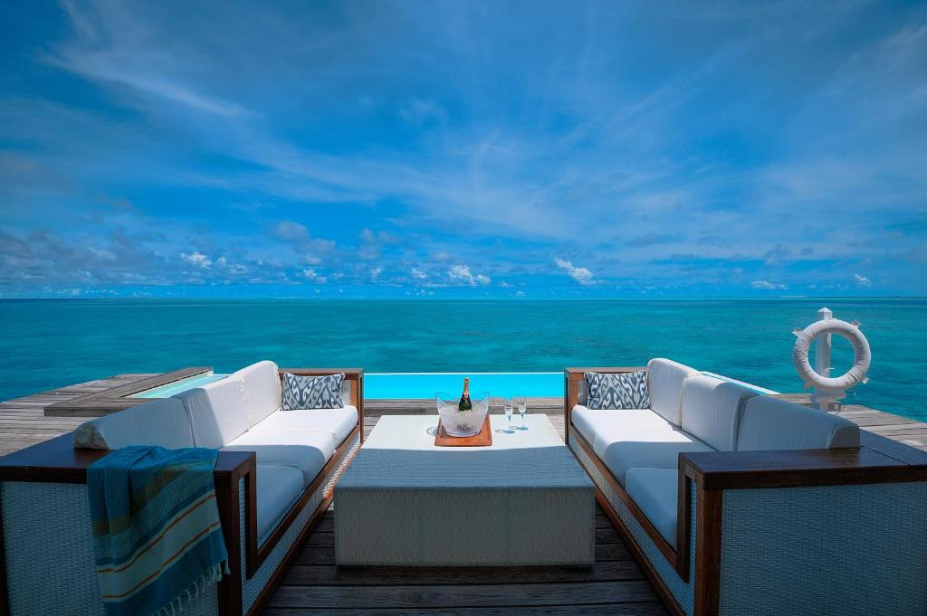 Diamonds Thudufushi
