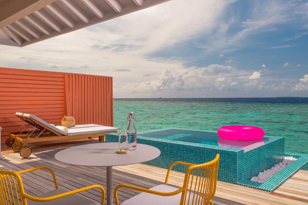 The Standard Huruvalhi Maldives