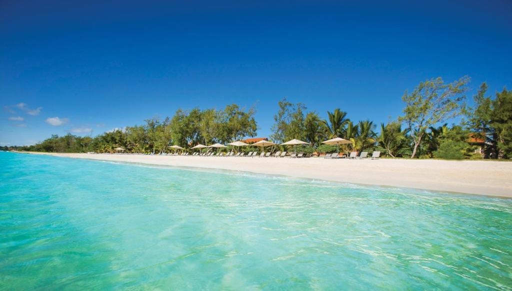 Crystals Beach Resort Belle Mare
