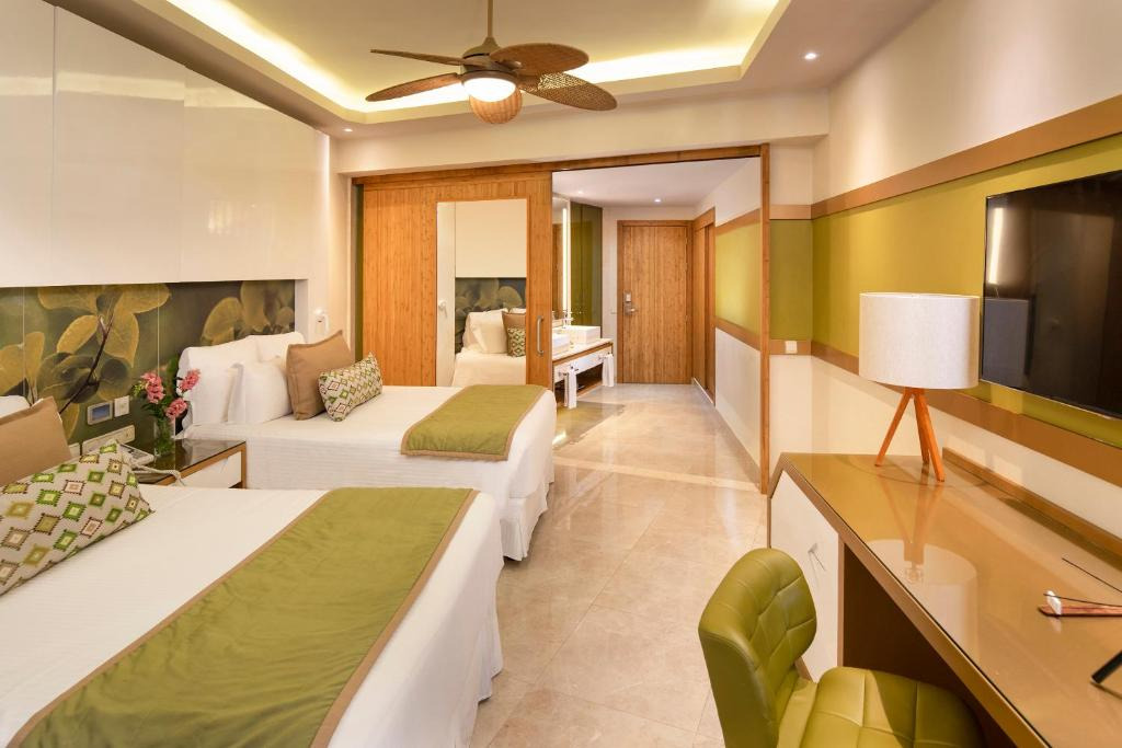 Dreams Onyx Resort and Spa