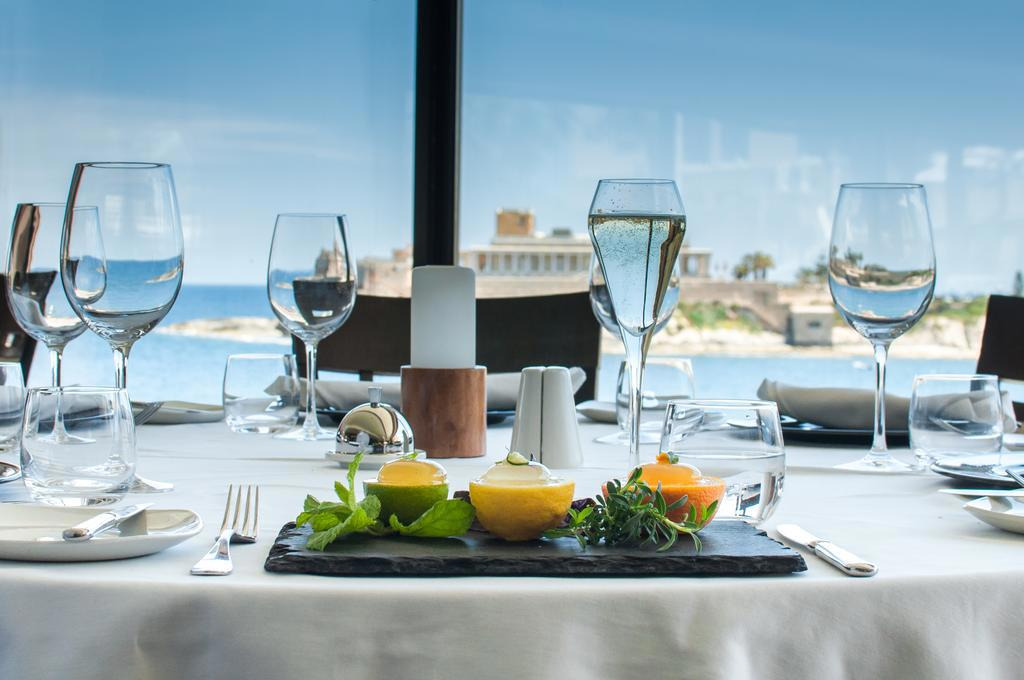 Hotel Corinthia St.Georges Bay