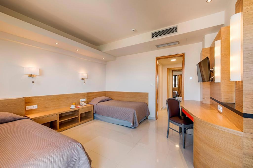 Hotel Esperos Mare