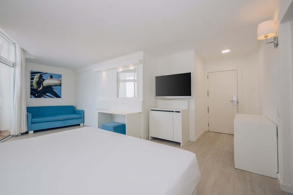 Iberostar Waves Bouganville Playa