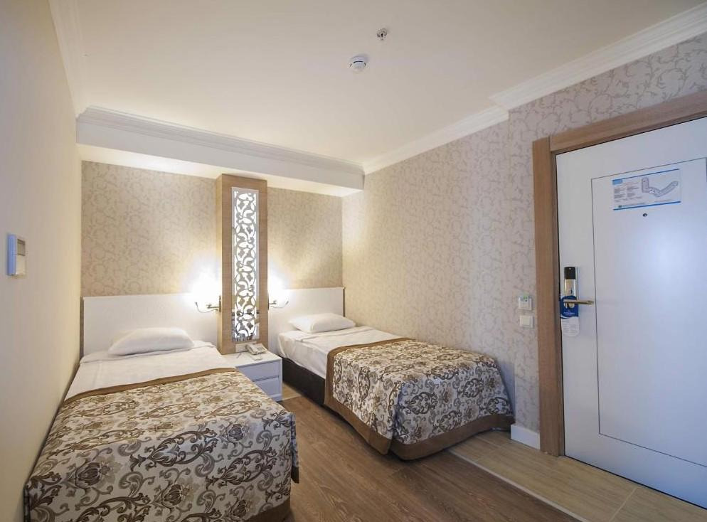 Hotel Crystal Sunset Luxury Resort & Spa 
