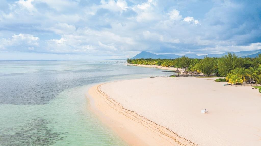 Dinarobin Beachcomber Golf and Spa
