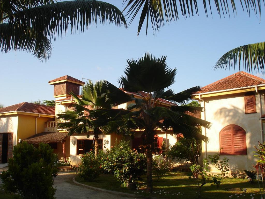 Castello Beach Hotel