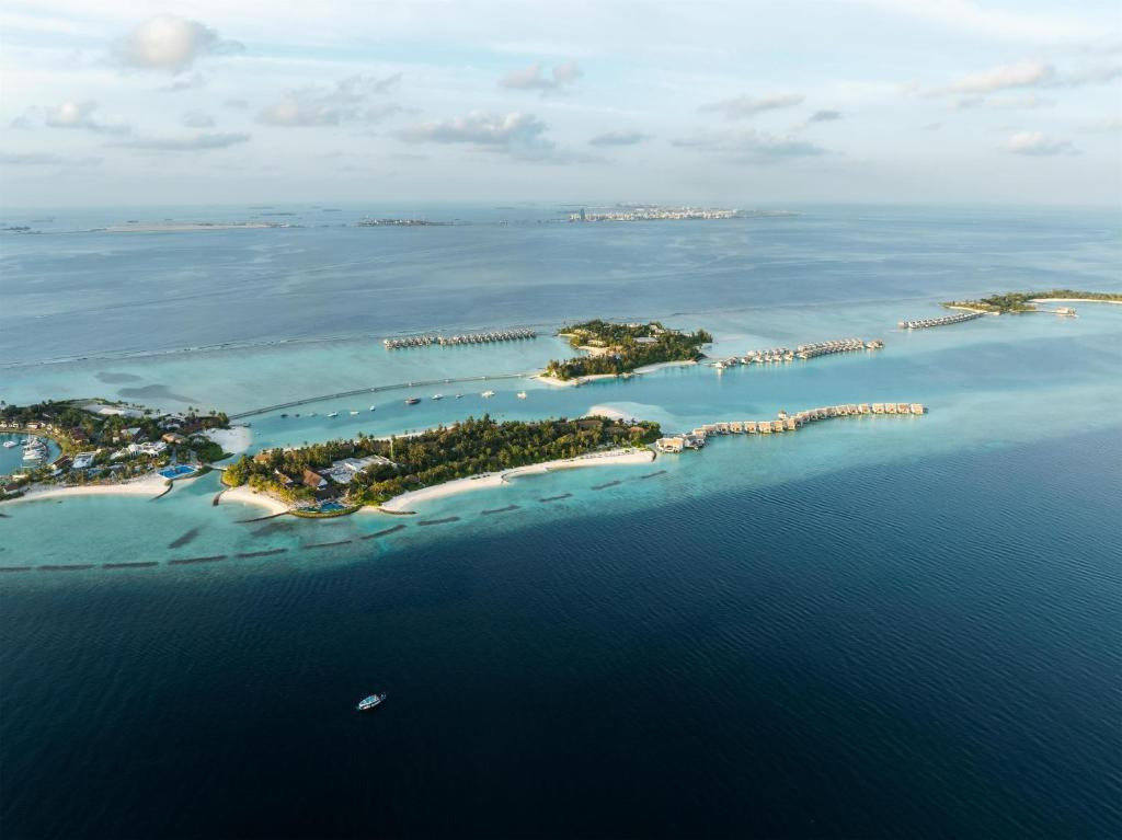 Saii Lagoon Curio Collection Hilton