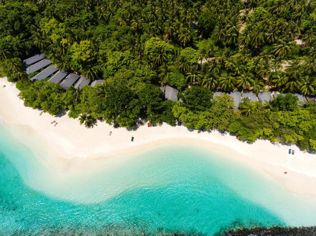 Royal Island Resort and Spa