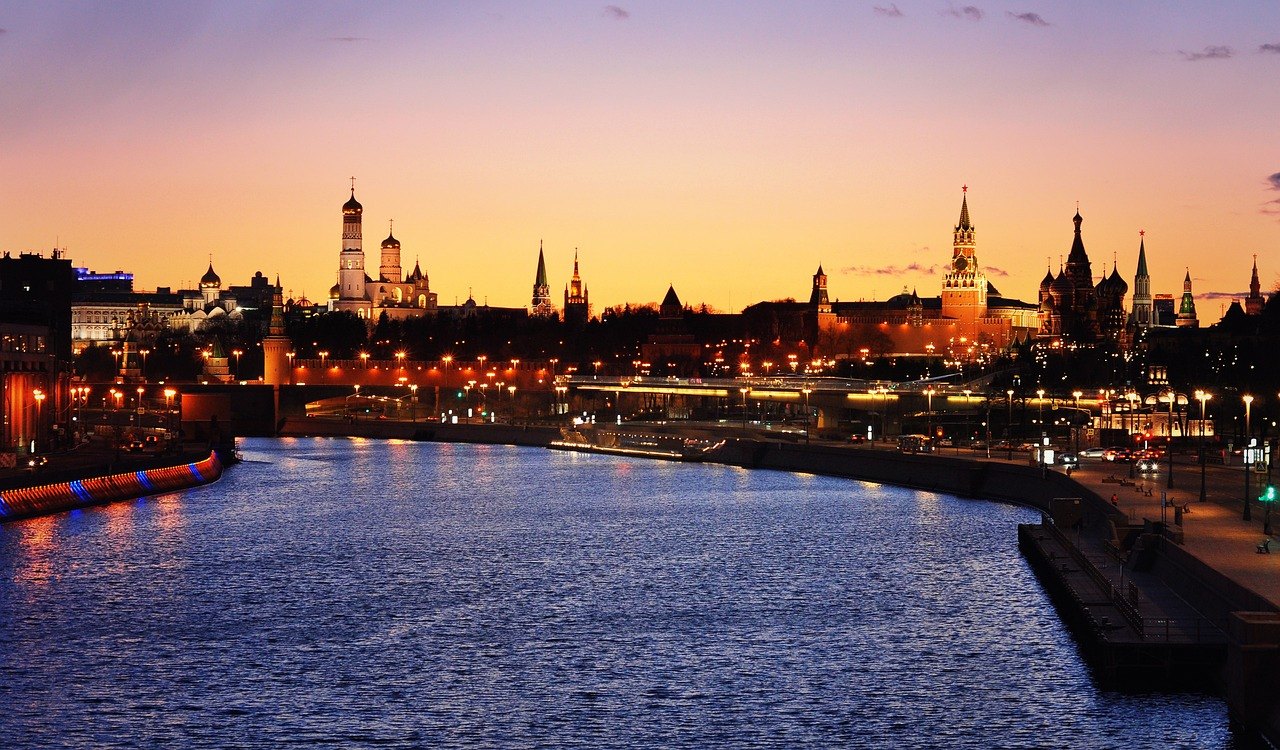 Sankt Peterburg i Moskva