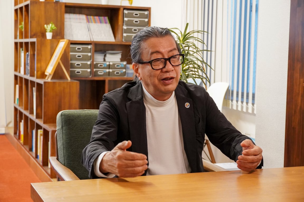 インタビューイー伊賀さんの写真