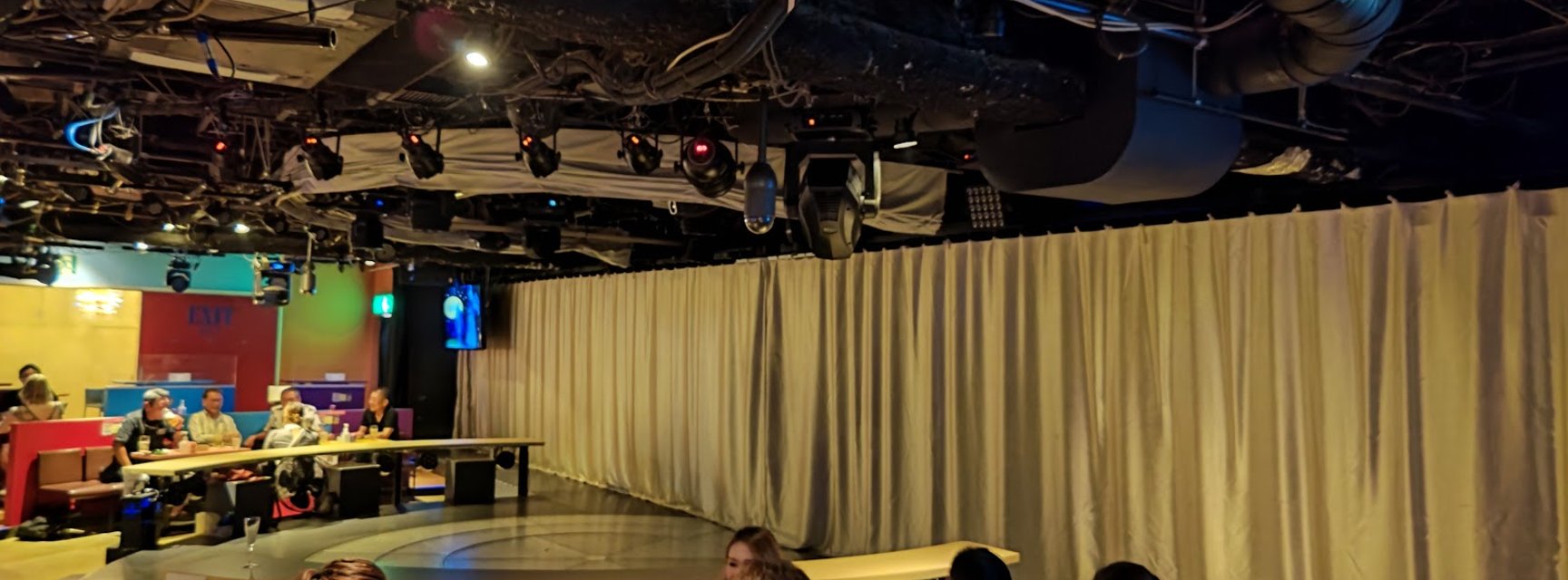 LaLa Too - Club de spectacle transsexuel avec des performances de ...