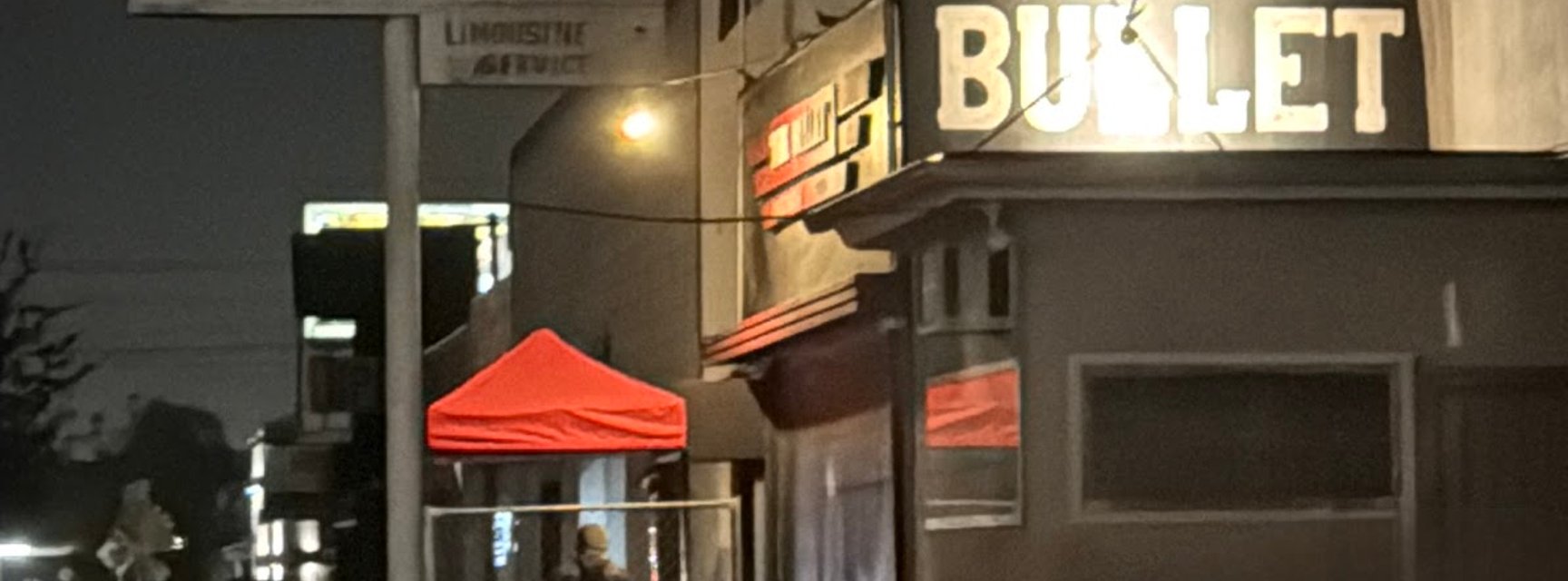 The Bullet Bar - Bar gay avec des soirées à thème et une terrasse ...