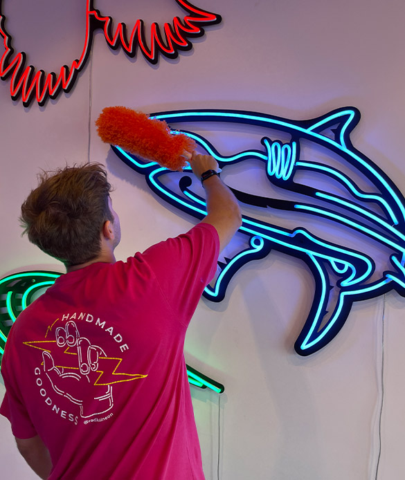 List 95+ Images how to clean a neon sign Updated