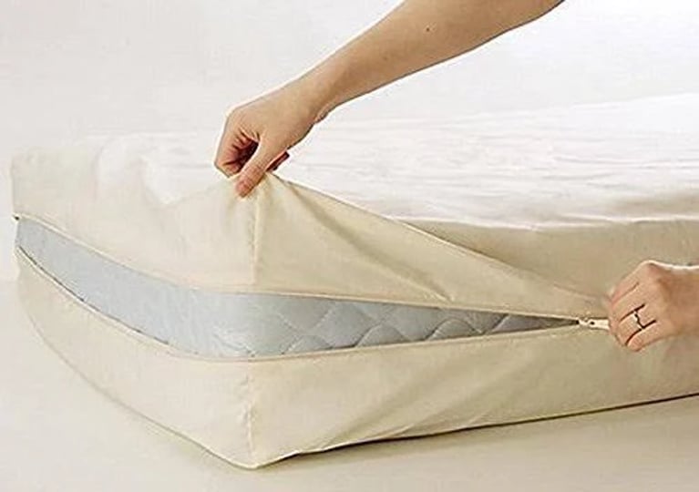 100-cotton-fleetwood-cotton-mattress-cover-zips-around-the-mattress-1