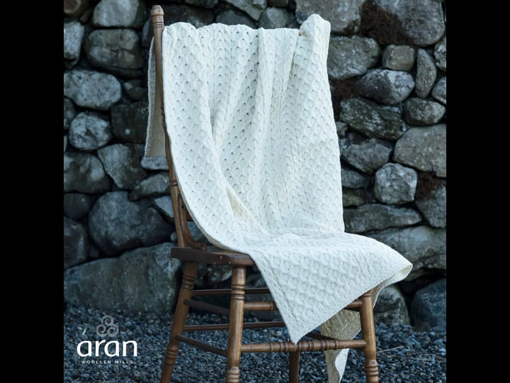 100-wool-blanket-with-honeycomb-knitted-design-white-colour-1