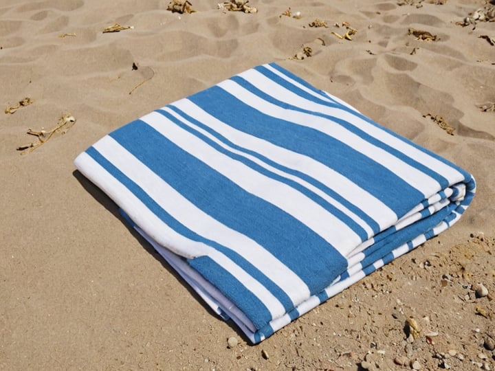 Blue-And-White-Towels-2