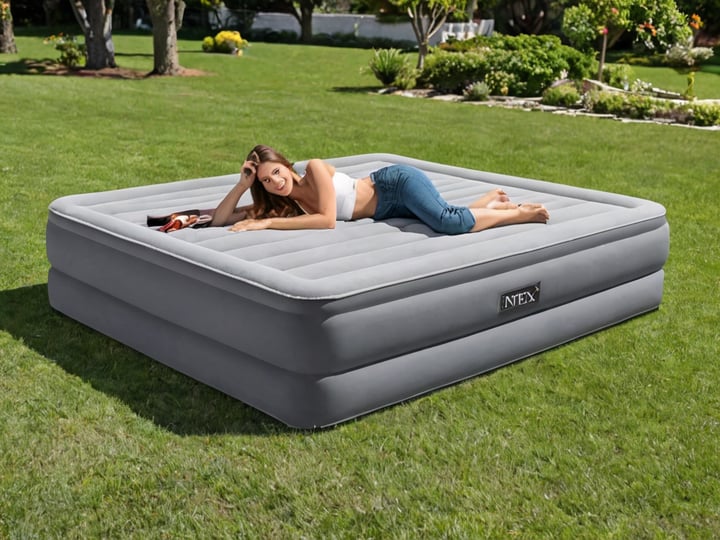 Intex-Queen-Air-Mattress-6