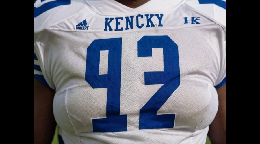 Find the perfect Kentucky football jersey with our comparison of top uniforms, featuring detailed rankings and essential buying guide.