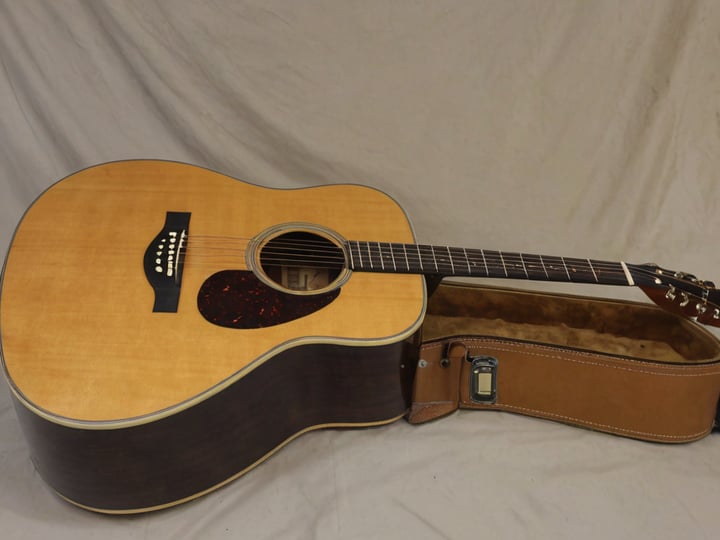Martin-Acoustic-Guitar-3