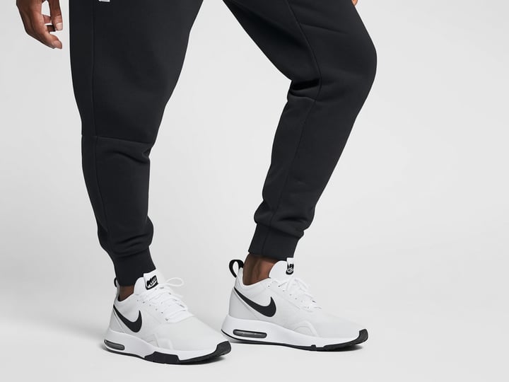 Nike-Tech-Fleece-Joggers-2