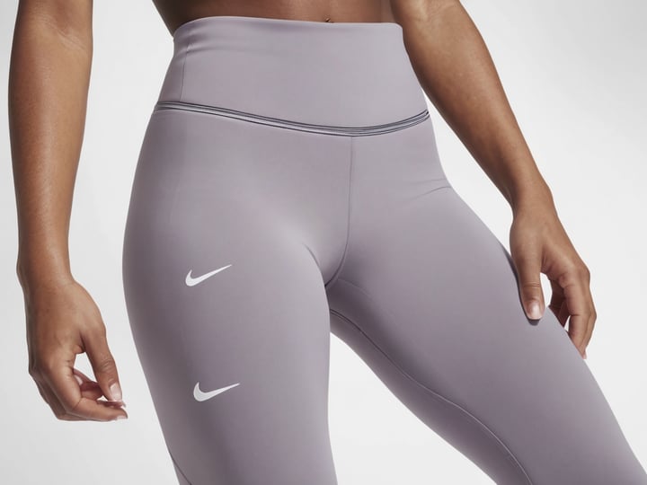 Nike-Yoga-Luxe-Leggings-4