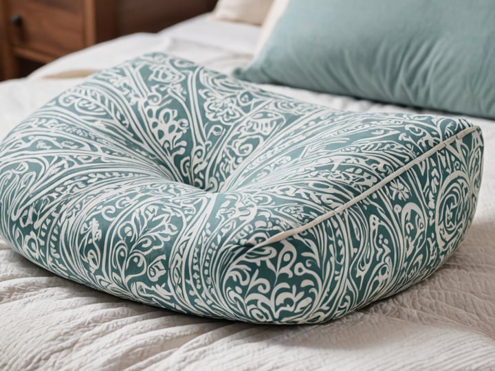 Pregnancy-Wedge-Pillow-5