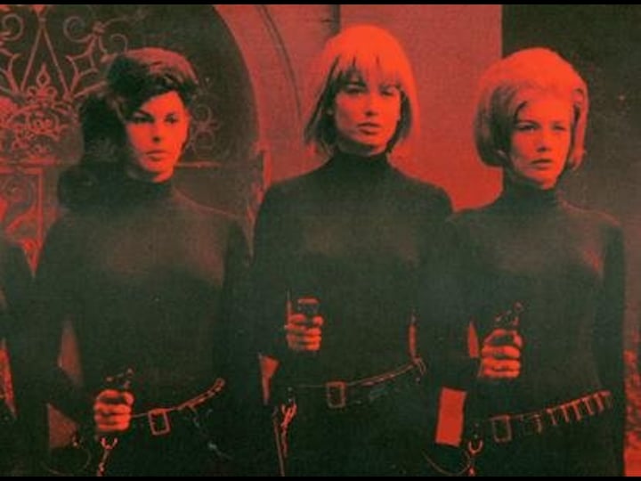 a-bit-of-scarlet-775707-1