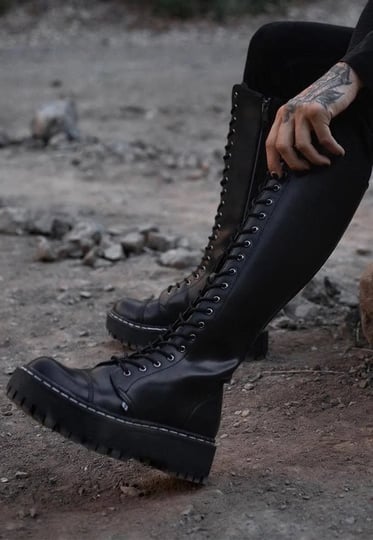 a3117-black-tukskin-knee-high-double-decker-boot-black-1