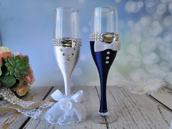abbie-home-bride-and-groom-wedding-champagne-flute-set-wedding-day-dcor-mr-mrs-wine-glasses-wedding--1