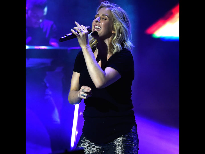 american-express-unstaged-ellie-goulding-tt5176560-1