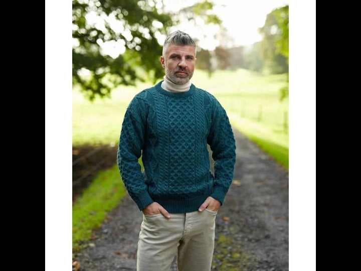 aran-crafts-100-merino-wool-crew-neck-sweater-black-1