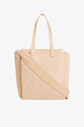 b-is-the-commuter-tote-in-beige-1