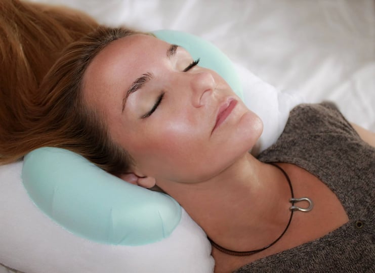back-to-beauty-anti-wrinkle-head-cradle-beauty-pillow-1