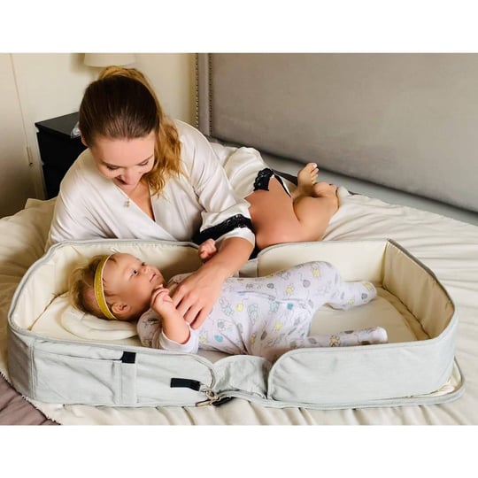 bambini-diaper-bag-and-portable-foldable-changing-table-1