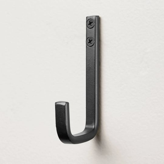 bath-hook-black-hearth-hand-with-magnolia-1