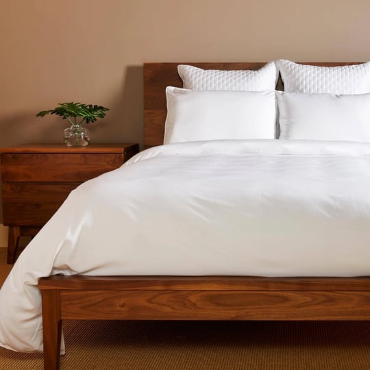 bedvoyage-luxury-100-viscose-from-bamboo-duvet-cover-with-shams-3pc-white-full-queen-1