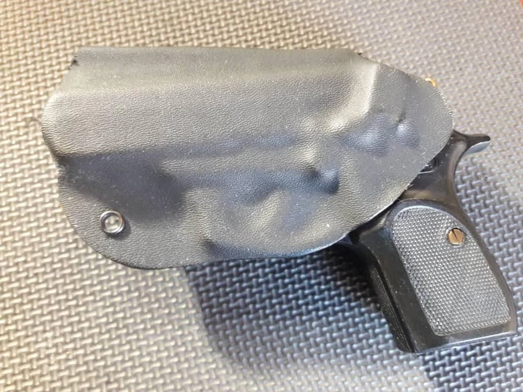 bersa-thunder-380-custom-kydex-holster-12-colors-to-choose-from-1