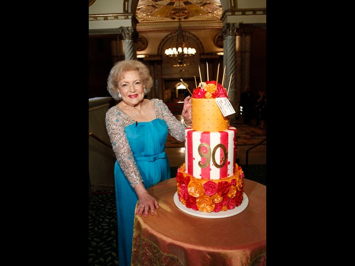 betty-whites-90th-birthday-a-tribute-to-americas-golden-girl-tt2115291-1
