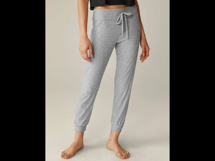 beyond-yoga-lounge-around-midi-jogger-1