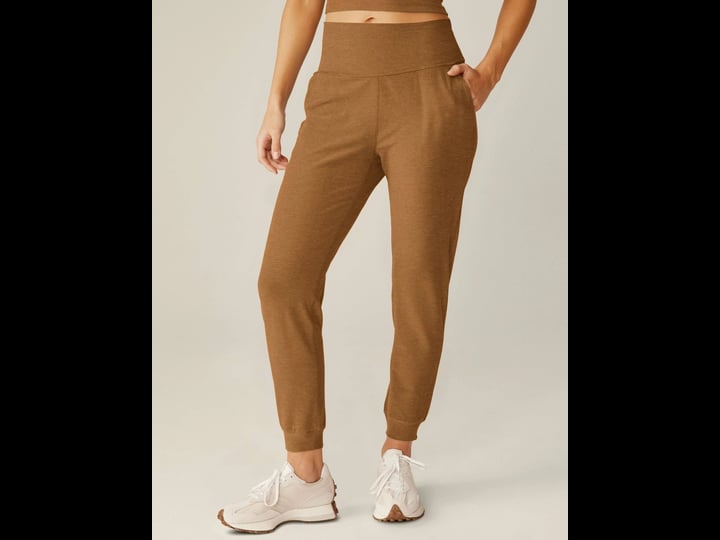 beyond-yoga-spacedye-midi-jogger-womens-carmel-toffee-heather-xl-1