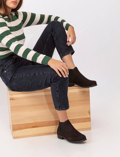 blundstone-1977-black-nubuck-boot-1