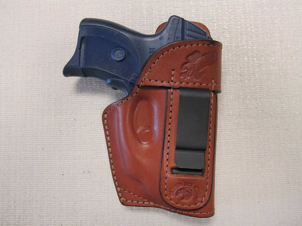 braids-holsters-ruger-lc9-lc9s-with-red-ct-trigger-guard-laser-iwb-right-hand-formed-brown-leather-h-1