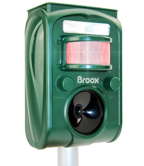 broox-solar-animal-repeller-ultrasonic-repellent-motion-green-silver-1