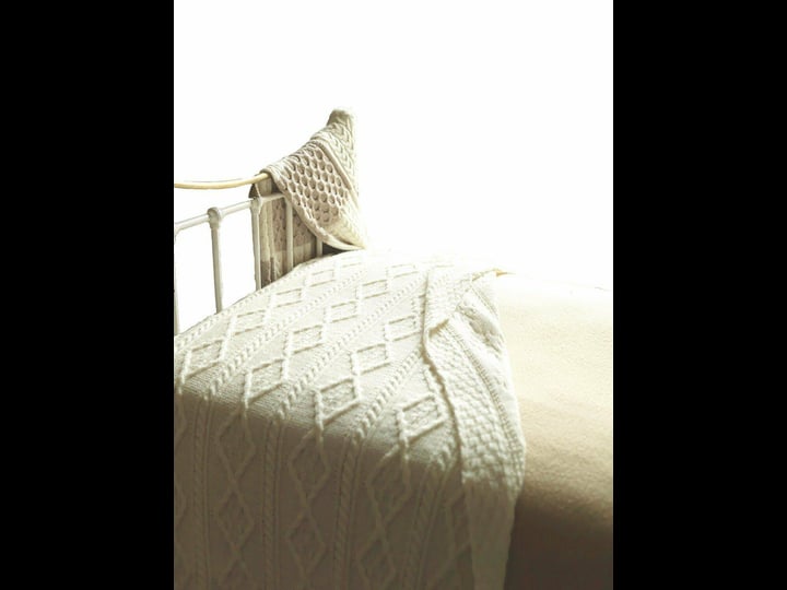 carraig-donn-irish-aran-cream-100-wool-blanket-throw-1