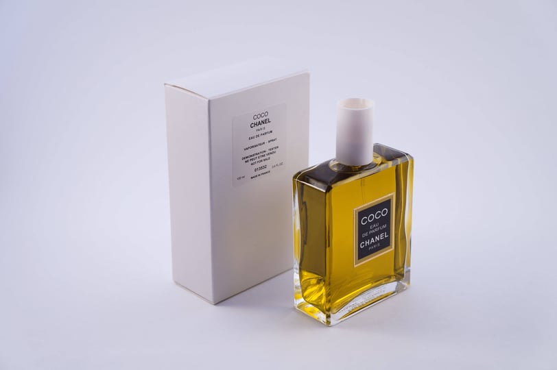 chanel-womens-coco-eau-de-parfum-spray-100ml-1